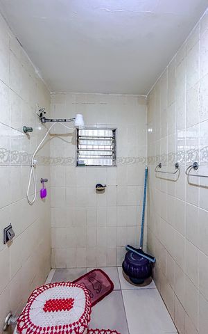 Casa à venda com 254m², 3 quartos e 1 vagaBanheiro