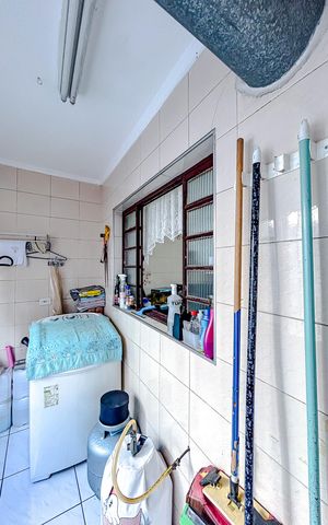 Casa à venda com 254m², 3 quartos e 1 vagaÁrea de Serviço