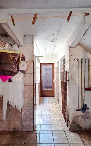 Casa à venda com 254m², 3 quartos e 1 vagaÁrea externa