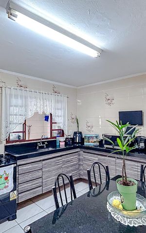 Casa à venda com 254m², 3 quartos e 1 vagaCozinha