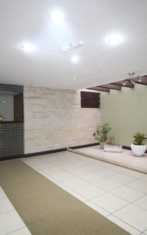 Apartamento para alugar com 110m², 3 quartos e sem vagaHall social