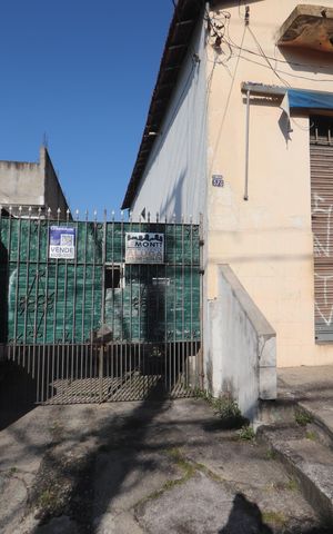 Casa à venda com 300m², 1 quarto e 2 vagasFachada