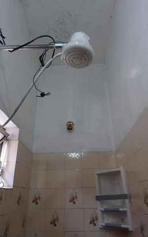 Casa à venda com 300m², 1 quarto e 2 vagasBanheiro