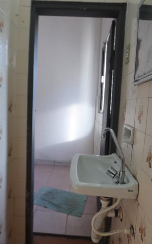 Casa à venda com 300m², 1 quarto e 2 vagasBanheiro