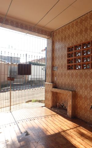 Casa à venda com 70m², 2 quartos e 1 vagaGaragem