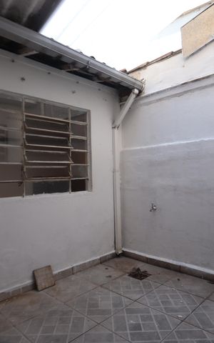 Casa à venda com 70m², 2 quartos e 1 vagaQuintal