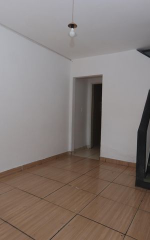 Casa à venda com 70m², 2 quartos e 1 vagaSala