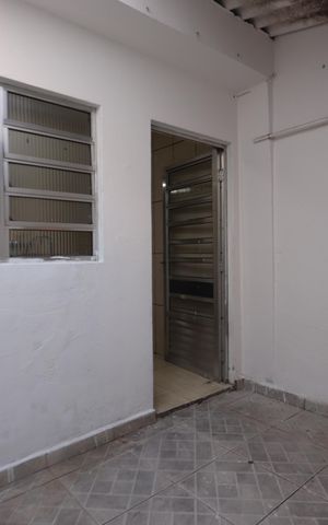 Casa à venda com 70m², 2 quartos e 1 vagaQuintal