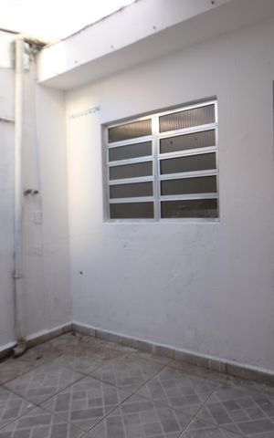 Casa à venda com 70m², 2 quartos e 1 vagaQuintal