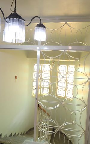 Casa para alugar com 340m², 5 quartos e 4 vagasEscada