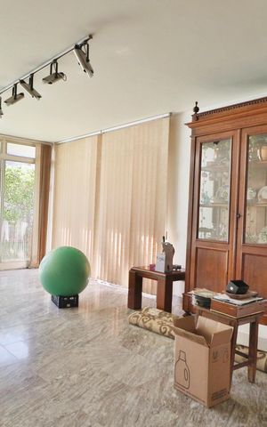 Casa para alugar com 340m², 5 quartos e 4 vagasSala