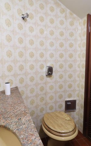 Casa para alugar com 340m², 5 quartos e 4 vagasLavabo