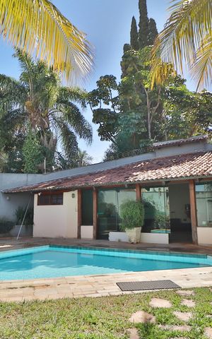 Casa para alugar com 340m², 5 quartos e 4 vagasPiscina