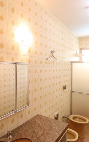 Casa para alugar com 340m², 5 quartos e 4 vagasBanheiro Social