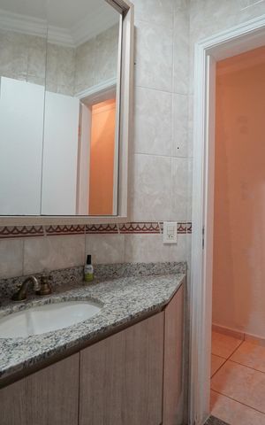 Casa para alugar com 400m², 5 quartos e 8 vagasBanheiro