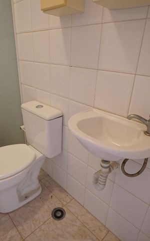 Casa para alugar com 400m², 5 quartos e 8 vagasBanheiro de serviço