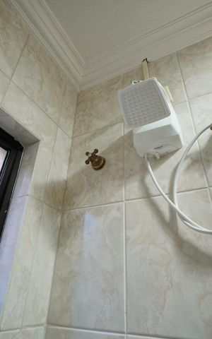 Casa para alugar com 400m², 5 quartos e 8 vagasBanheiro