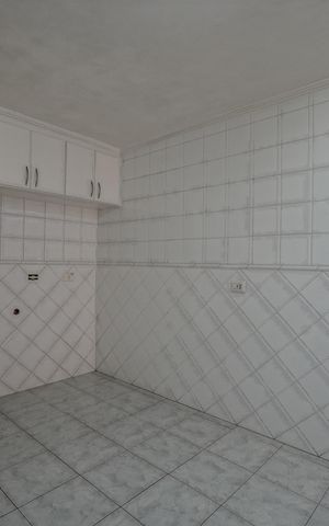 Casa para alugar com 400m², 5 quartos e 8 vagasCozinha