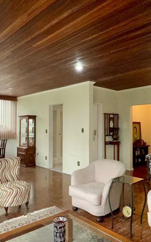Apartamento à venda com 168m², 2 quartos e 1 vaga Apartamento à venda com 168m², 2 quartos e 1 vagaSala