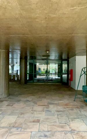 Apartamento à venda com 168m², 2 quartos e 1 vaga Apartamento à venda com 168m², 2 quartos e 1 vagaÁrea comum