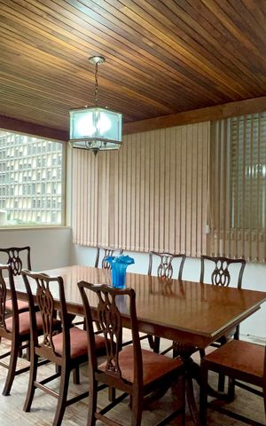 Apartamento à venda com 168m², 2 quartos e 1 vaga Apartamento à venda com 168m², 2 quartos e 1 vagaSala de Jantar