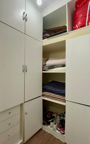 Apartamento à venda com 168m², 2 quartos e 1 vaga Apartamento à venda com 168m², 2 quartos e 1 vagaCloset da suíte