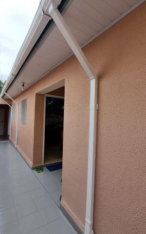 Casa à venda com 125m², 2 quartos e 3 vagas Casa à venda com 125m², 2 quartos e 3 vagasCorredor