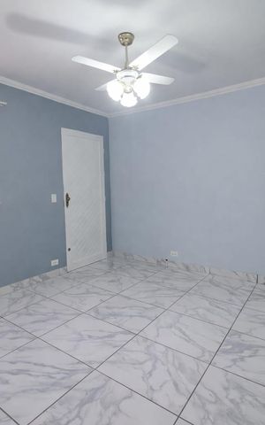 Casa à venda com 125m², 2 quartos e 3 vagas Casa à venda com 125m², 2 quartos e 3 vagasSala