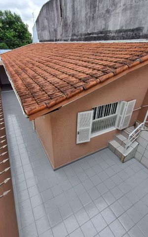 Casa à venda com 125m², 2 quartos e 3 vagas Casa à venda com 125m², 2 quartos e 3 vagasQuintal