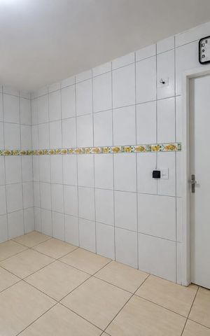 Casa à venda com 125m², 2 quartos e 3 vagas Casa à venda com 125m², 2 quartos e 3 vagasCozinha