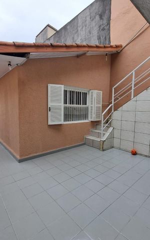 Casa à venda com 125m², 2 quartos e 3 vagas Casa à venda com 125m², 2 quartos e 3 vagasQuintal