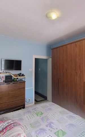 Casa à venda com 180m², 3 quartos e 2 vagas Casa à venda com 180m², 3 quartos e 2 vagasQuarto