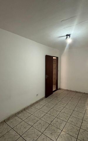 Casa para alugar com 180m², 4 quartos e 5 vagas Casa para alugar com 180m², 4 quartos e 5 vagasQuarto 2