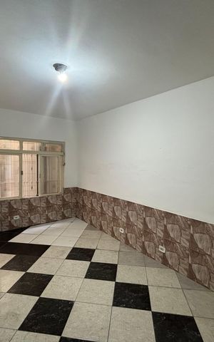 Casa para alugar com 180m², 4 quartos e 5 vagas Casa para alugar com 180m², 4 quartos e 5 vagasSala