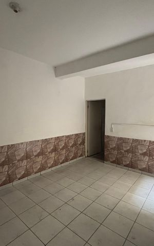 Casa para alugar com 180m², 4 quartos e 5 vagas Casa para alugar com 180m², 4 quartos e 5 vagasQuarto 1