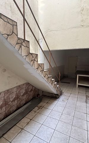 Casa para alugar com 180m², 4 quartos e 5 vagas Casa para alugar com 180m², 4 quartos e 5 vagasQuintal