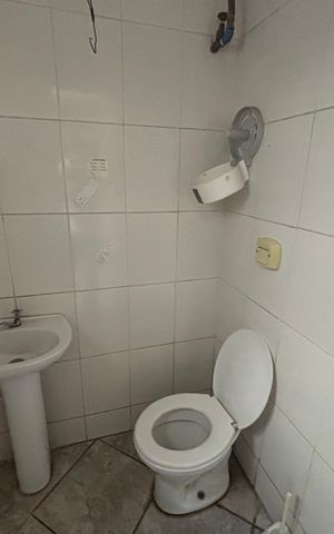 Casa para alugar com 180m², 4 quartos e 5 vagas Casa para alugar com 180m², 4 quartos e 5 vagasBanheiro