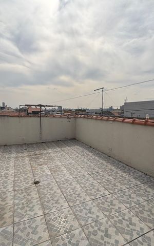 Casa para alugar com 180m², 4 quartos e 5 vagas Casa para alugar com 180m², 4 quartos e 5 vagasQuintal