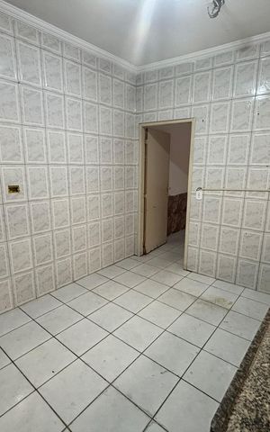 Casa para alugar com 180m², 4 quartos e 5 vagas Casa para alugar com 180m², 4 quartos e 5 vagasCozinha