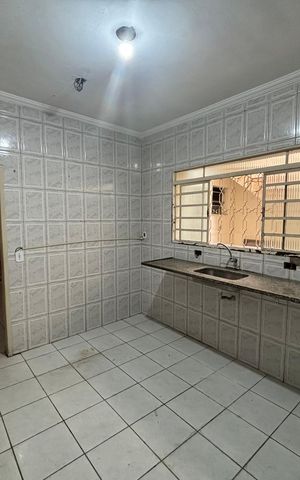 Casa para alugar com 180m², 4 quartos e 5 vagas Casa para alugar com 180m², 4 quartos e 5 vagasCozinha