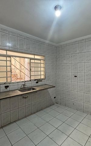 Casa para alugar com 180m², 4 quartos e 5 vagas Casa para alugar com 180m², 4 quartos e 5 vagasCozinha