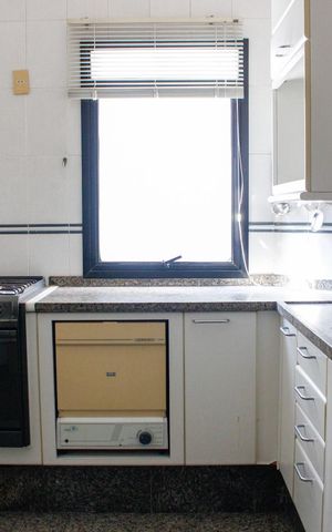 Apartamento à venda com 160m², 4 quartos e 3 vagas Apartamento à venda com 160m², 4 quartos e 3 vagasCozinha