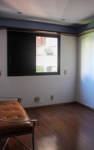 Apartamento à venda com 160m², 4 quartos e 3 vagas Apartamento à venda com 160m², 4 quartos e 3 vagasSuíte 3