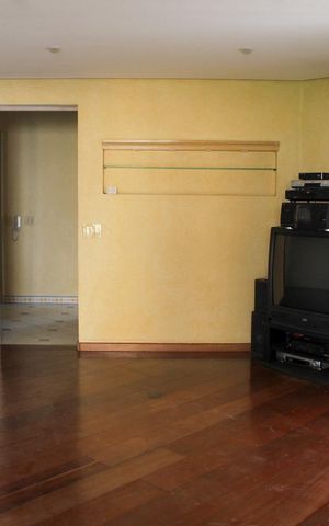 Apartamento à venda com 160m², 4 quartos e 3 vagas Apartamento à venda com 160m², 4 quartos e 3 vagasSala
