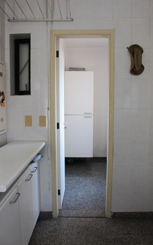 Apartamento à venda com 160m², 4 quartos e 3 vagas Apartamento à venda com 160m², 4 quartos e 3 vagasÁrea de Serviço