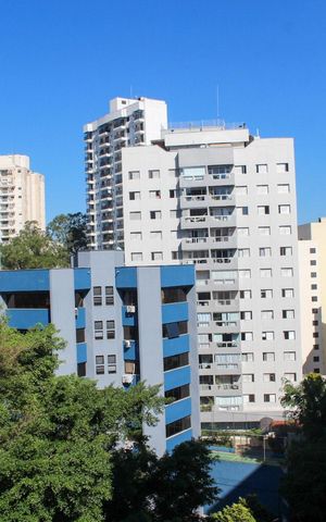 Apartamento à venda com 160m², 4 quartos e 3 vagas Apartamento à venda com 160m², 4 quartos e 3 vagasVista da Varanda da Suíte 3
