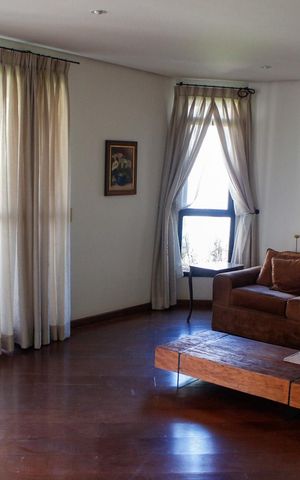 Apartamento à venda com 160m², 4 quartos e 3 vagas Apartamento à venda com 160m², 4 quartos e 3 vagasSala