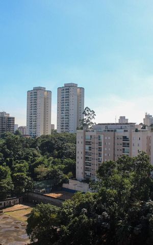 Apartamento à venda com 160m², 4 quartos e 3 vagas Apartamento à venda com 160m², 4 quartos e 3 vagasVista da Varanda da Sala