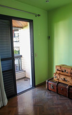 Apartamento à venda com 160m², 4 quartos e 3 vagas Apartamento à venda com 160m², 4 quartos e 3 vagasQuarto
