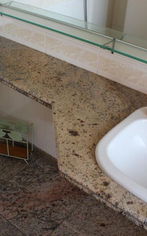 Apartamento à venda com 160m², 4 quartos e 3 vagas Apartamento à venda com 160m², 4 quartos e 3 vagasBanheiro da Suíte 1